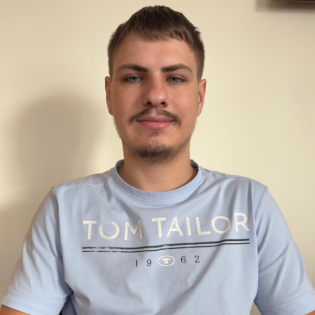 Każda złotówka, każdy gest dobroci pomagają Dawidowi w walce z nowotworem